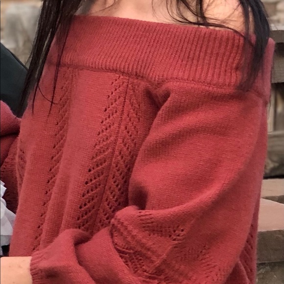 Mink Pink off shoulder sweater - Picture 3 of 11